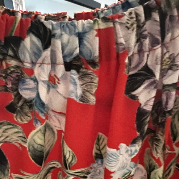 Red floral H&M Dress - Picture 2 of 5